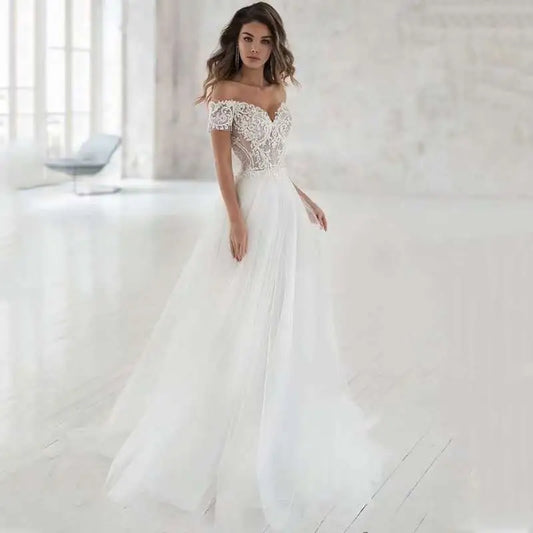 Elegant Lace Light Wedding Dress
