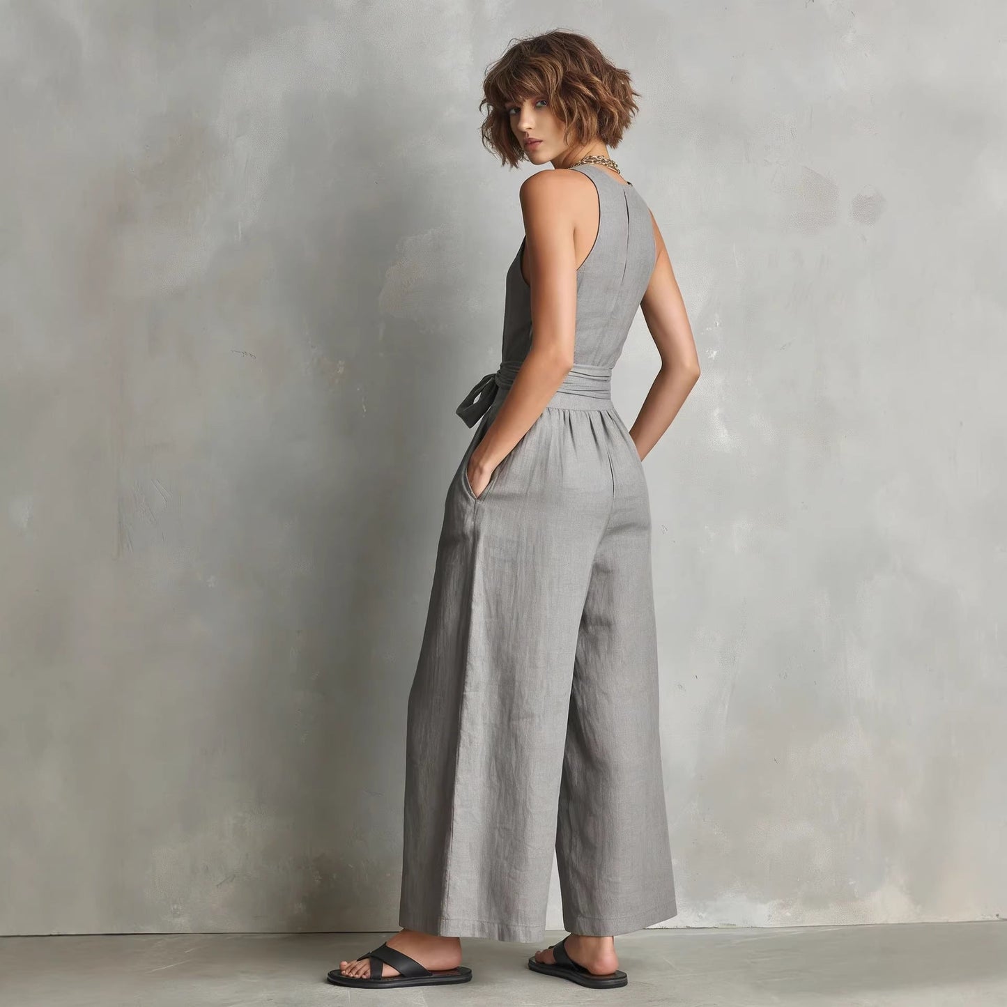 Women's Elegant V-Neck Sleeveless Commuter Jumpsuit