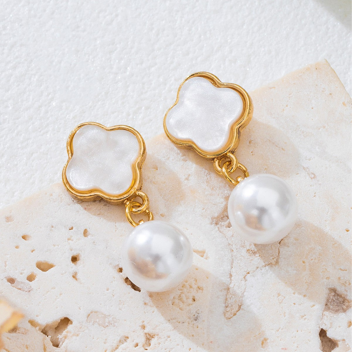 Bestselling Cross-border Light Luxury Niche Shell Drop Earrings, Unique Vintage High-end Ocean Style Women Earrings