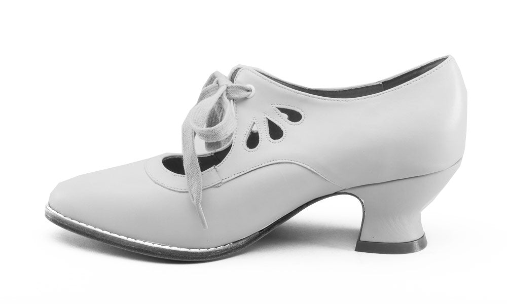 Gibson Edwardian Leather Shoes (Soft Ivory)
