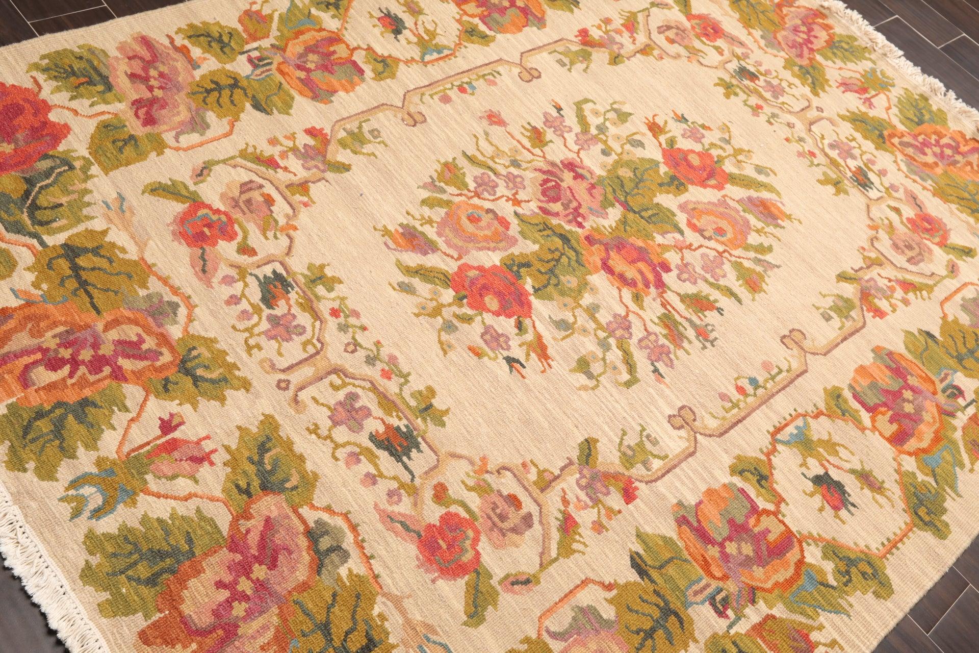 5'6" x 7'6" Hand Knotted Wool Reversible Floral Area Rug Beige-3