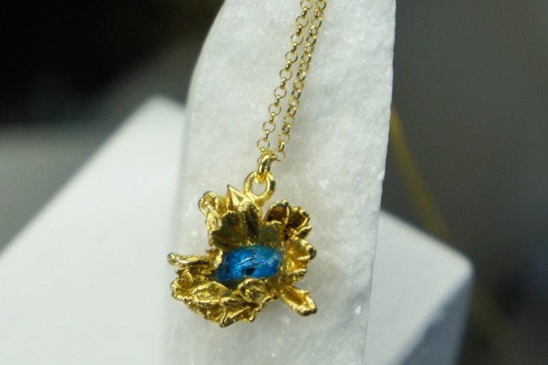 Pressed Daisy Pendant Necklace: Gold on Sterling Silver with Blue Murano-0