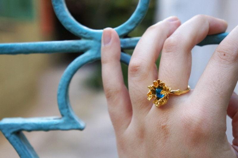 Wild Daisy Ring: Sterling Silver with Bright Blue Murano Glass-2