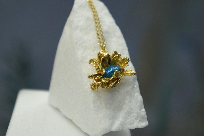 Pressed Daisy Pendant Necklace: Gold on Sterling Silver with Blue Murano-4