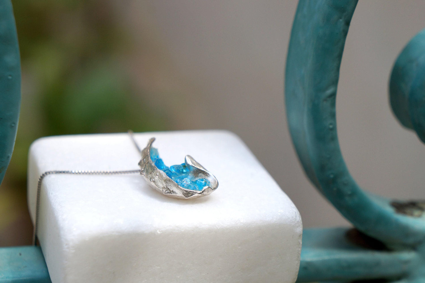 Gold Sea Shell Necklace with Blue Murano Glass, Gold-Plated Sterling Silver Jewelry, Gold Pendant, Gift for Her, Birthday Gift for Women-2