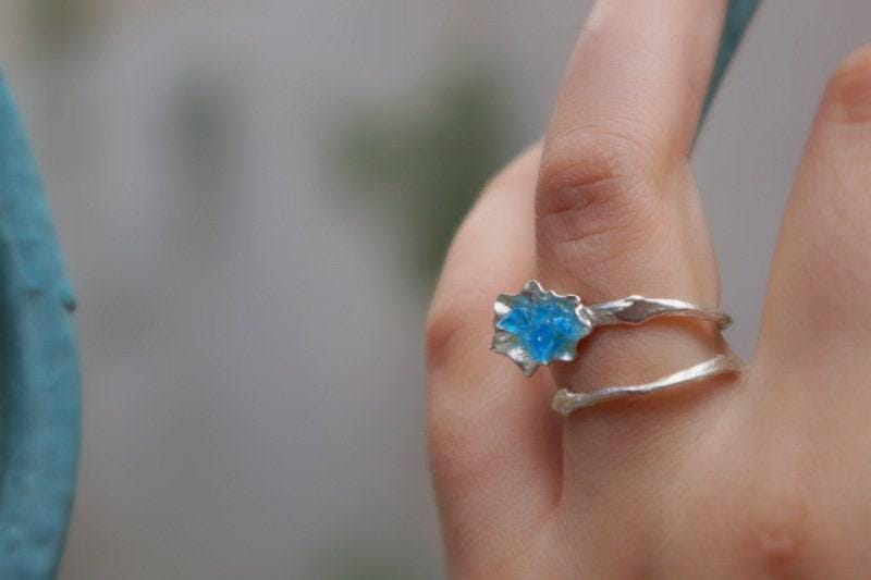 Silver Limpet Shell Ring: Nature Inspired Jewelry (Blue Murano Glass)-1