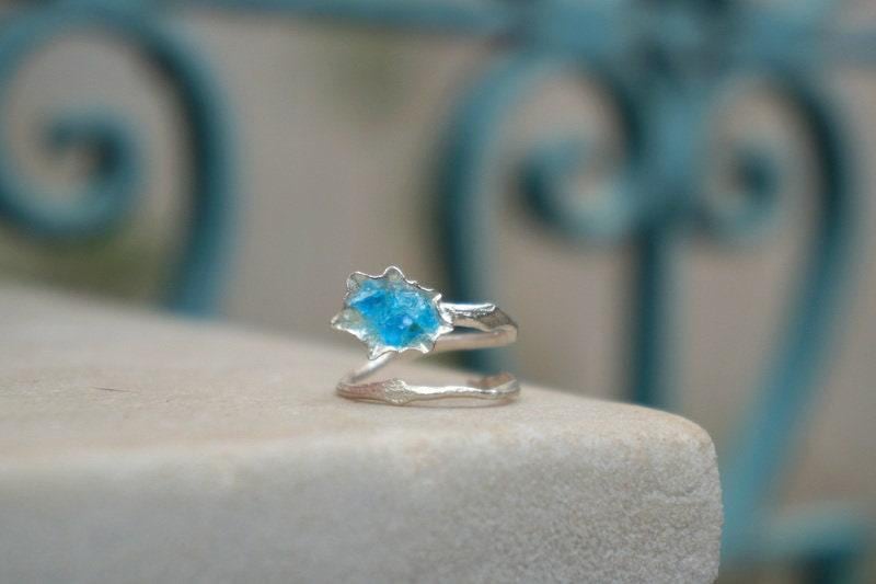 Silver Limpet Shell Ring: Nature Inspired Jewelry (Blue Murano Glass)-2
