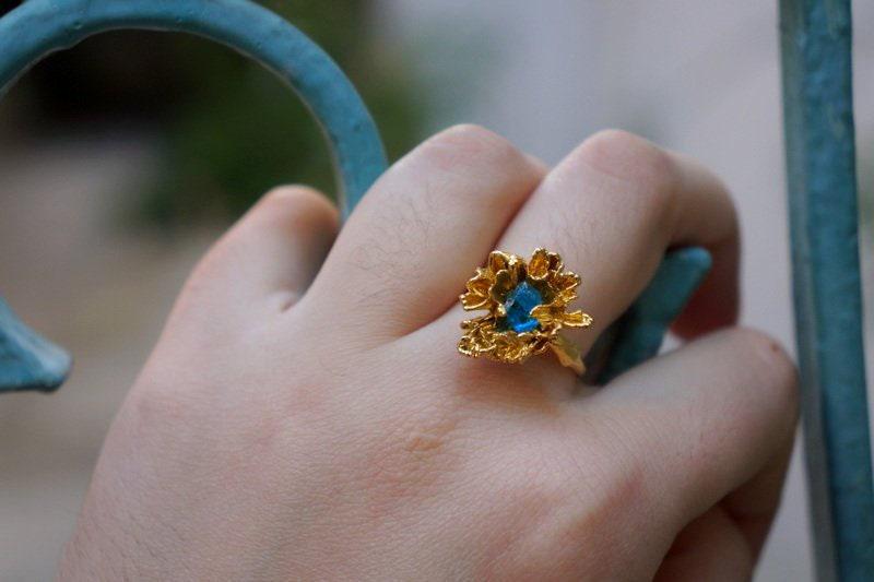 Wild Daisy Ring: Sterling Silver with Bright Blue Murano Glass-0