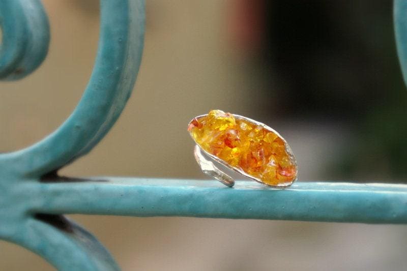 Nature-Inspired Ring: Sterling Silver Mussel Shell with Murano Glass-1