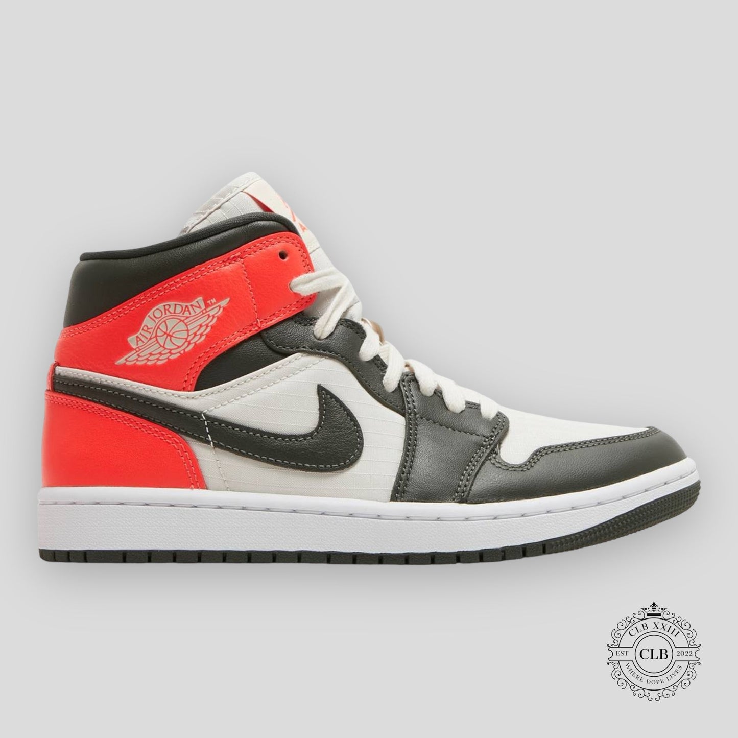 AIR JORDAN 1 MID (W) "NEWSPRINT"