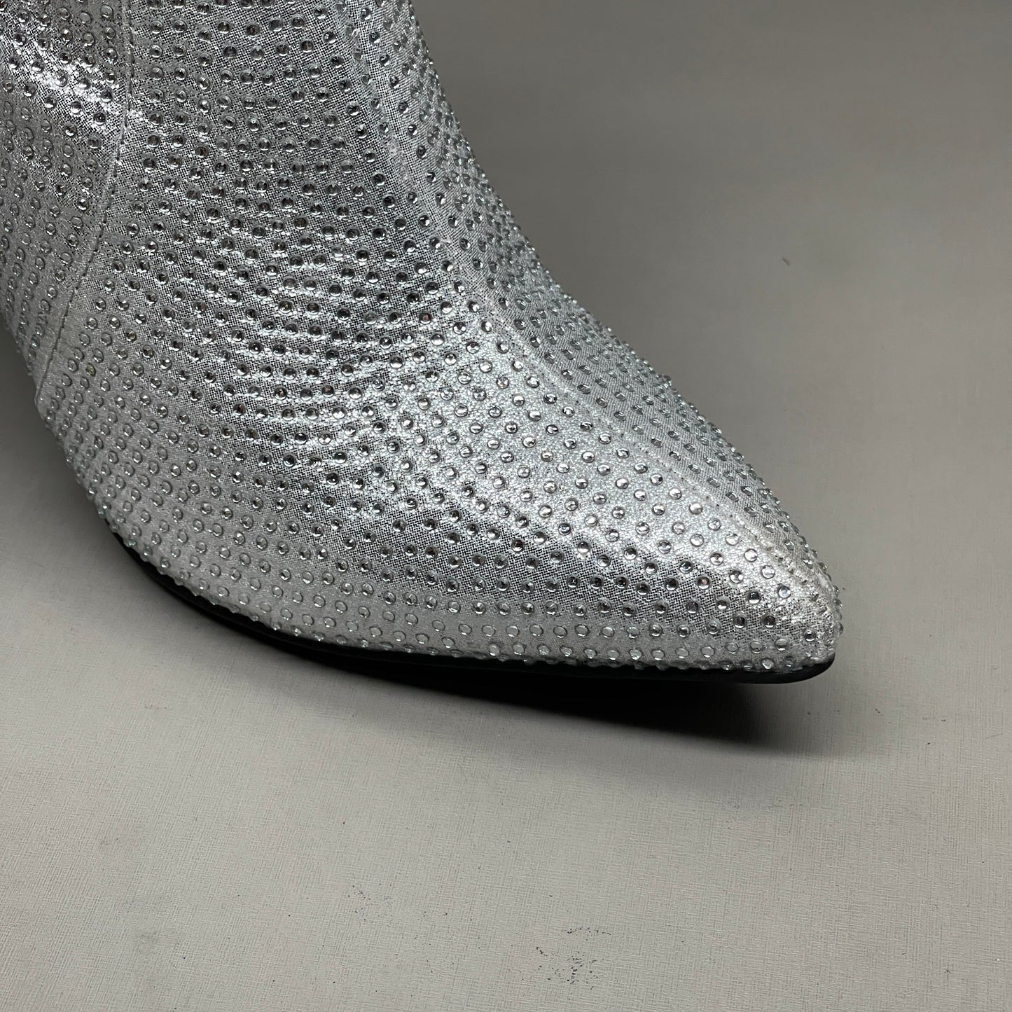 MIA Mackynzie Silver Stone Tall Heeled Boots Sz 7M Q100302