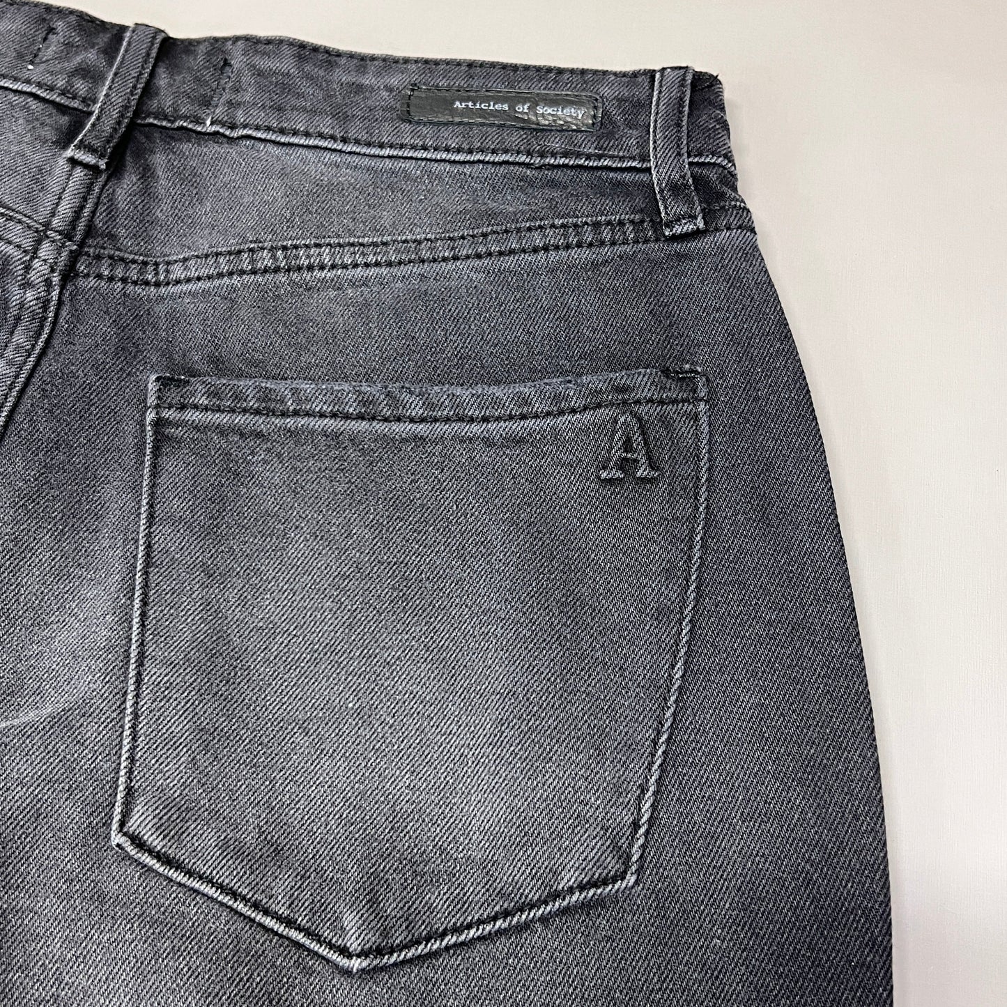 ARTICLES OF SOCIETY Kate Eleele Raw Hem Cropped Jeans Women's Sz 30 Black 4810TQB-720 (New)
