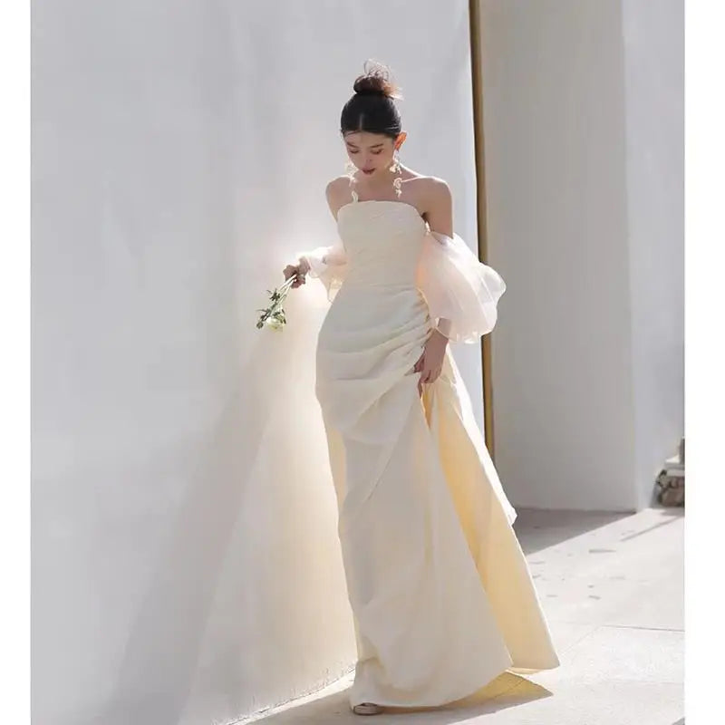 Ivory Satin Outdoor Travel Shooting Light Yarn Gown