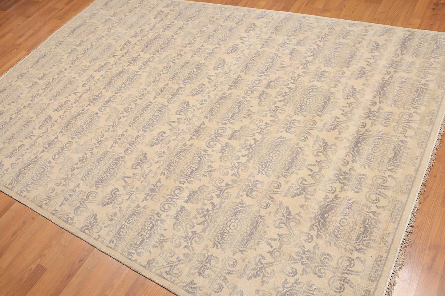 6' x 9' Hand Knotted Damask Design 100% Wool Area rug Beige-1
