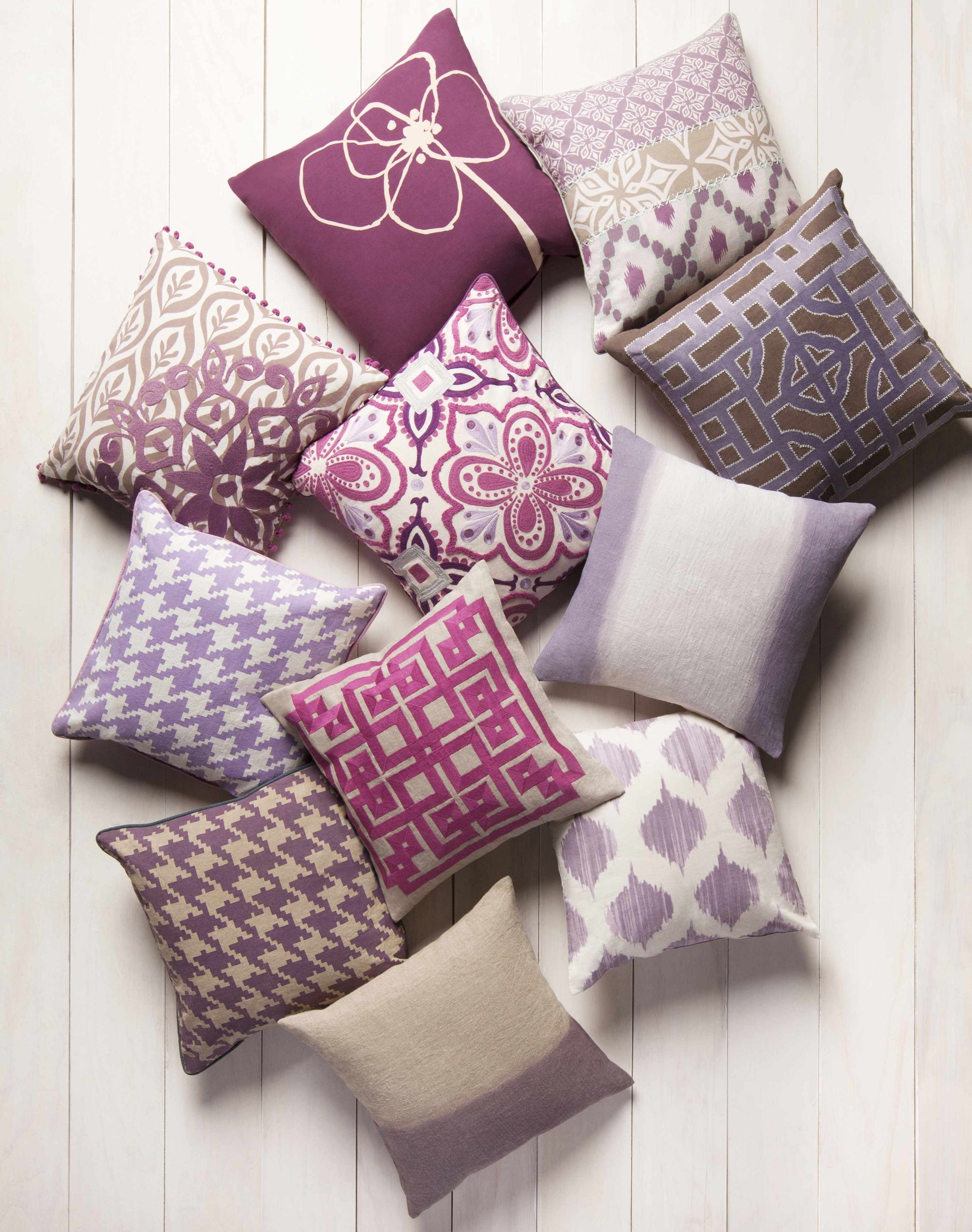 Mundoolun Mauve Geometric Pattern Throw Pillow - Clearance-2