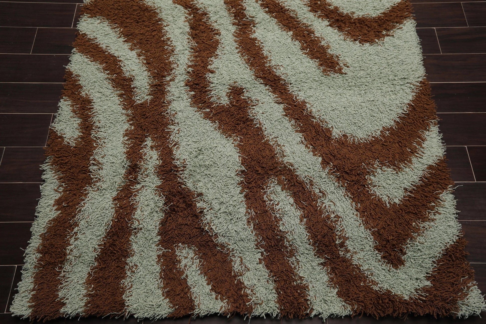 5' x 8' Modern 100% Nylon Shag Area Rug Brown-4