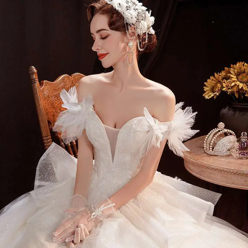 Off the Shoulder Lace Tulle Wedding Dress Court Fashion
