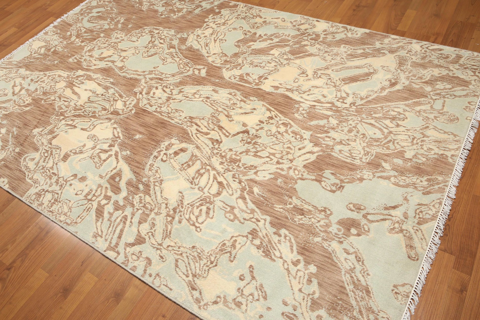 Hand knotted Oriental area rug 100% Wool pile Beige 6' x 9'-3