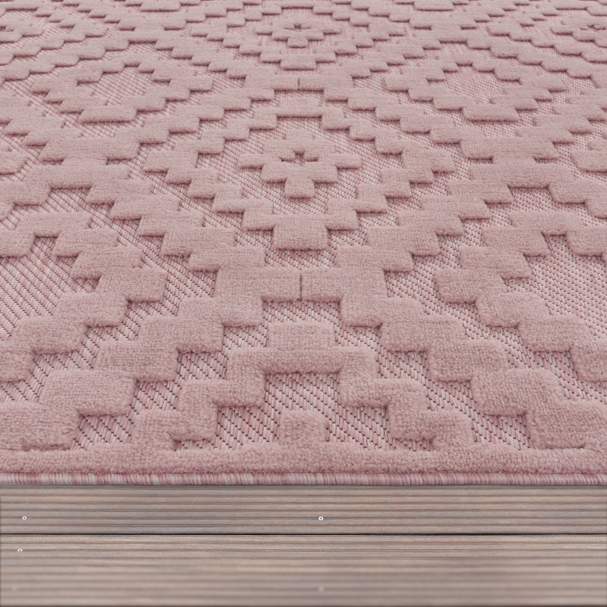 Indoor Outdoor Rug Livorno Trellis High-Low Pattern In Pink-2