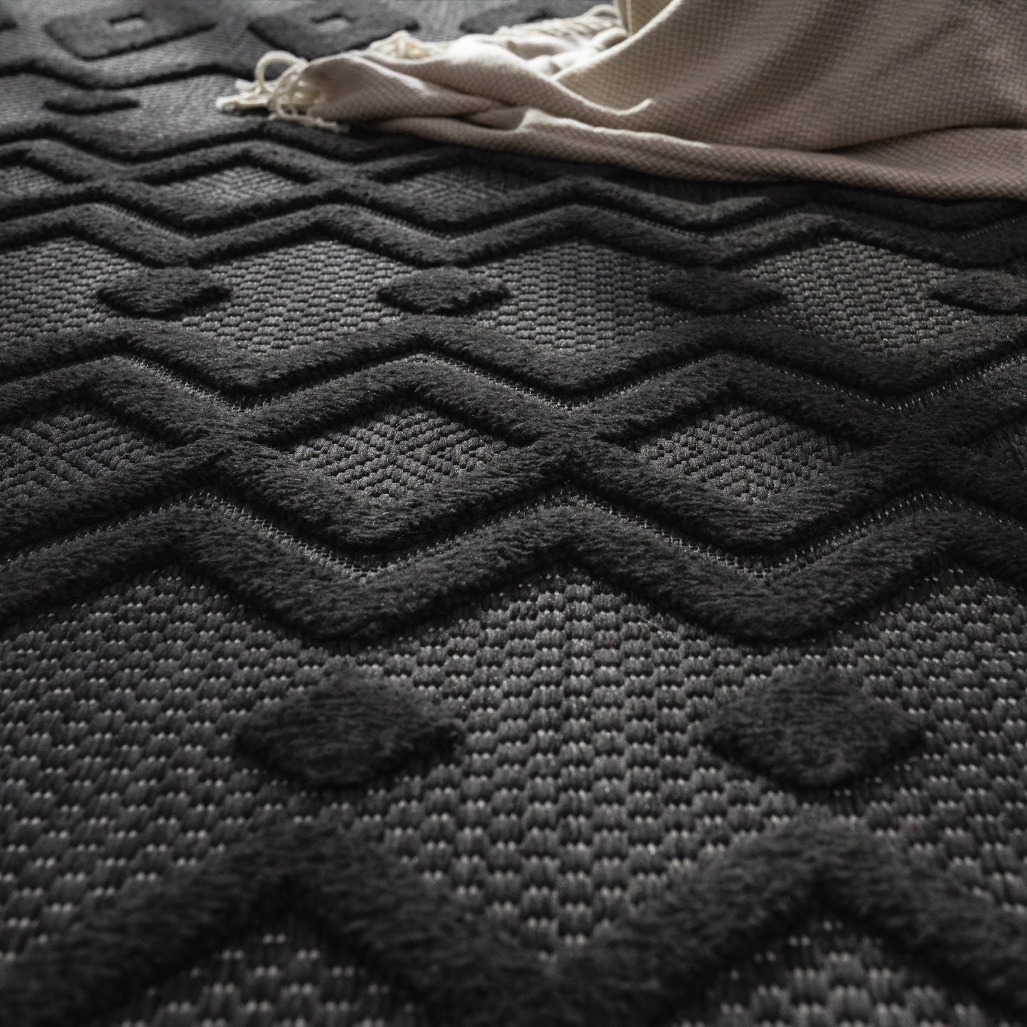 Indoor Outdoor Rug Livorno Geometric Trellis Pattern In Anthracite-1