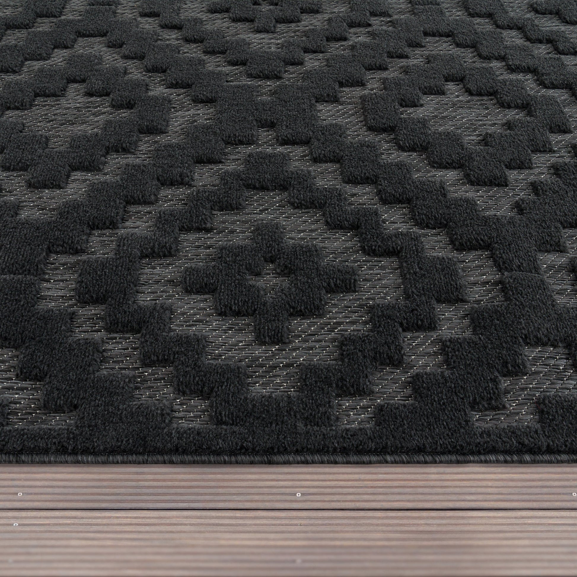 Indoor Outdoor Rug Livorno Trellis High-Low Pattern In Anthracite-2