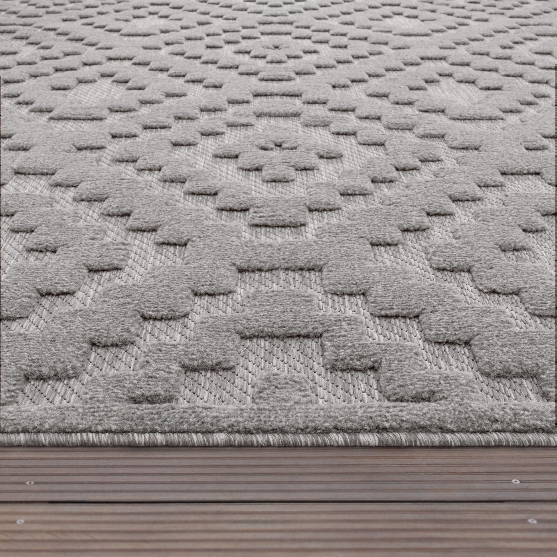 Indoor Outdoor Rug Livorno Trellis High-Low Pattern In Grey-2