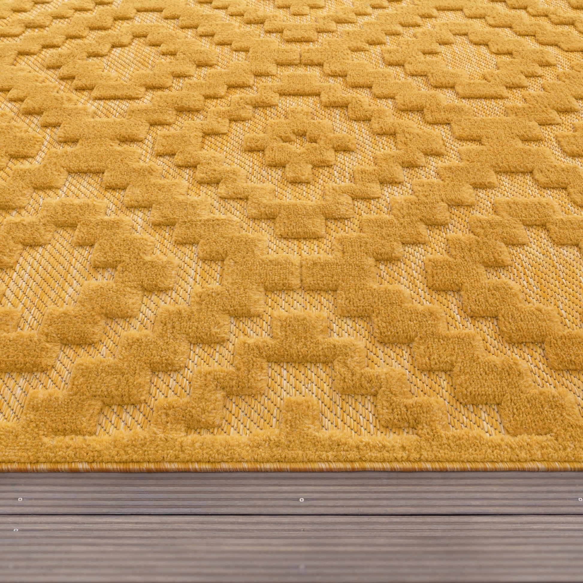 Indoor Outdoor Rug Livorno Trellis High-Low Pattern In Yellow-2