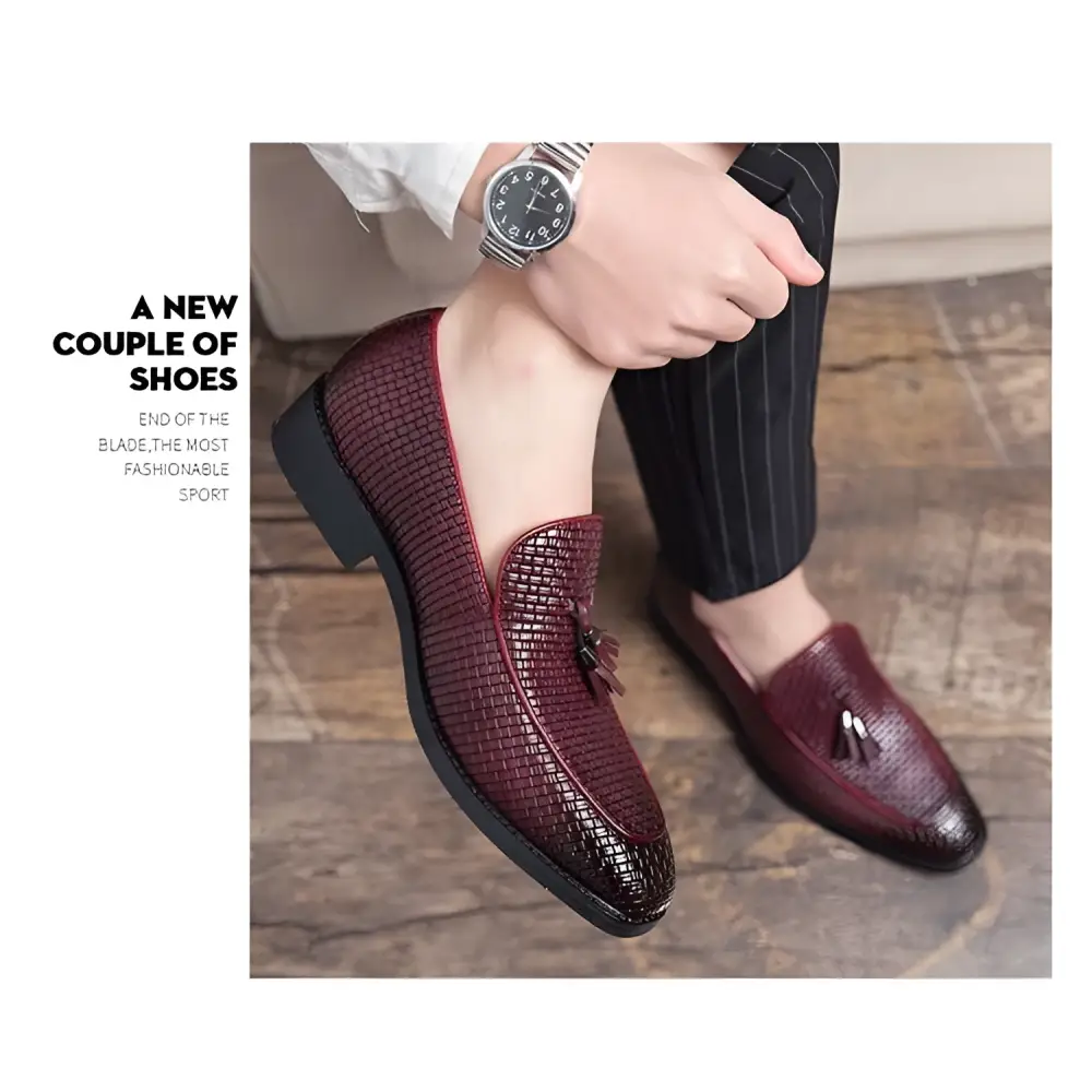 Pointed Men’s Slip On Woven Leather Shoes