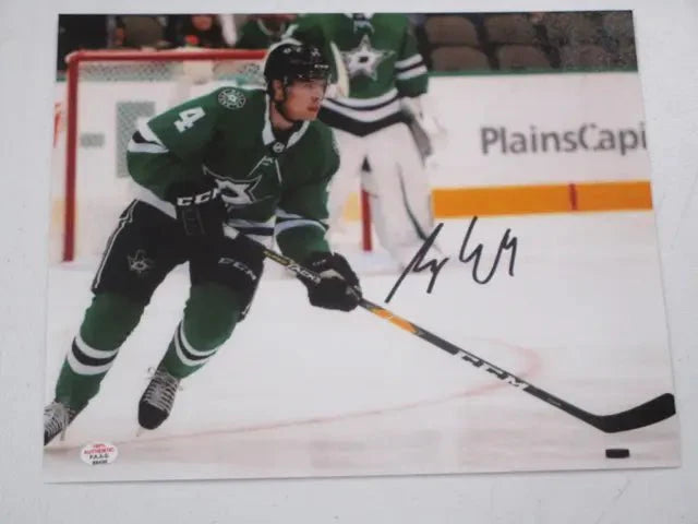 Miro Heiskanen of the Dallas Stars signed autographed 8x10 photo PAAS COA 439