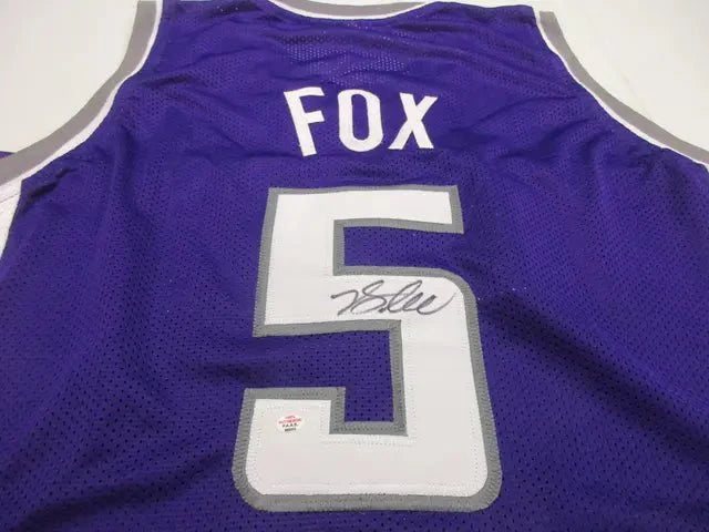 De'Aaron Fox of the Sacramento Kings signed autographed basketball jersey PAAS COA 865