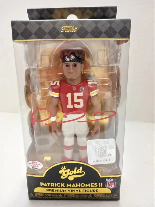 Patrick Mahomes II of the KC Chiefs signed autographed Funko Pop Premium Figure PAAS COA 800