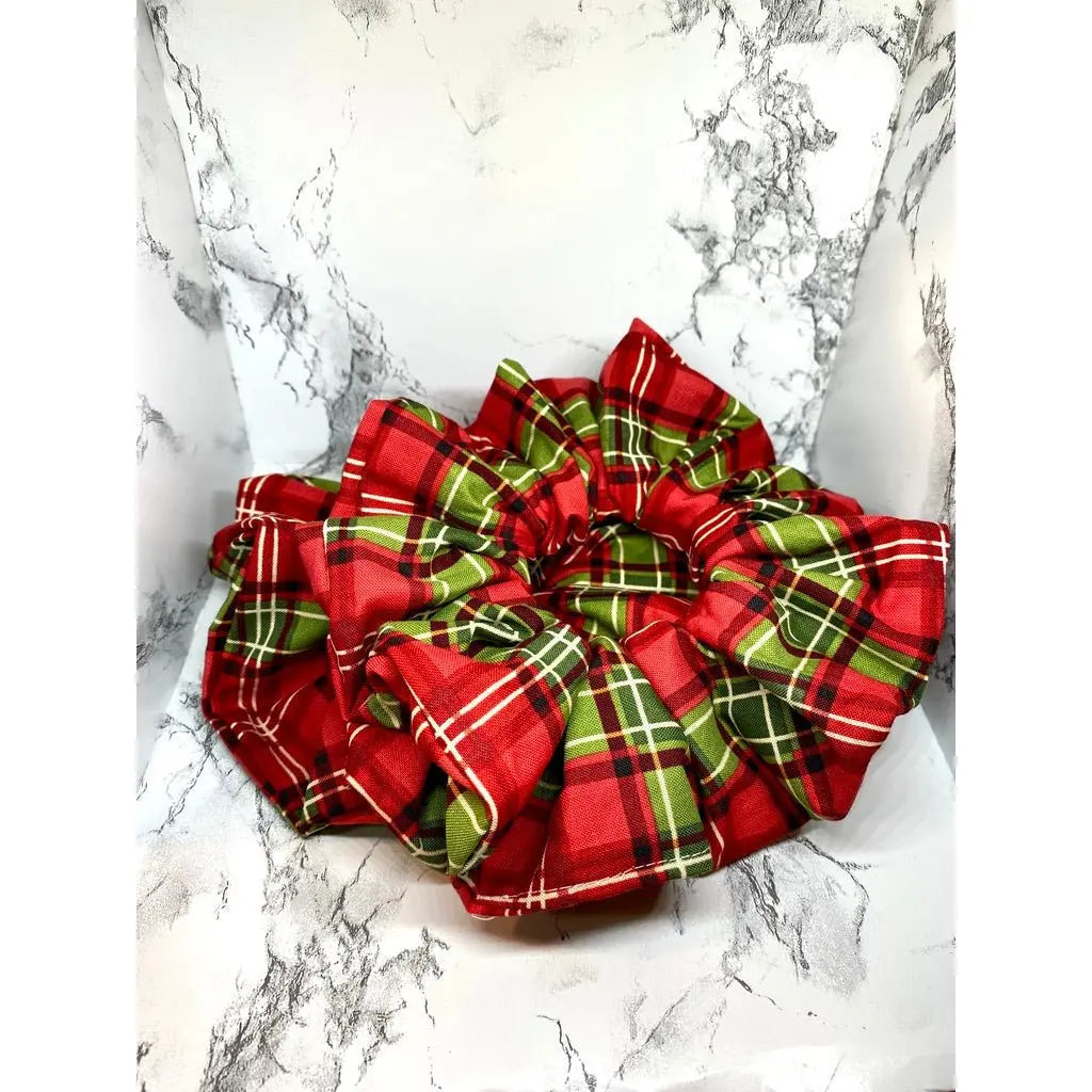 Red and Green Plaid Christmas Scrunch