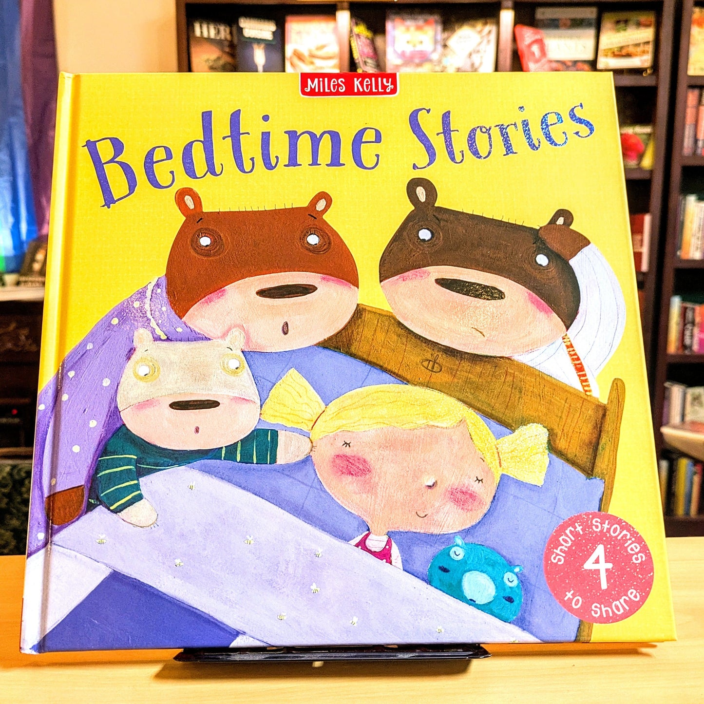 Bedtime Stories-4 Classic Fairy Tales including Goldilocks and the Three Bears, Little Red Riding Hood, Puss in Boots and The Three Little Pigs