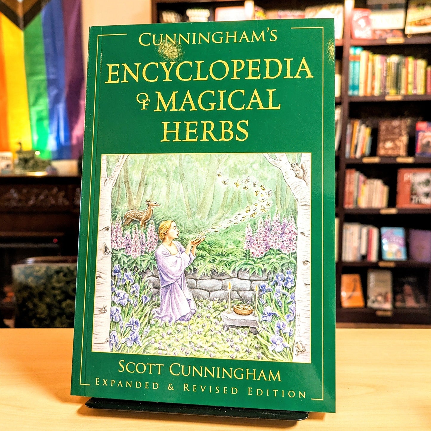 Cunningham's Encyclopedia of Magical Herbs (Llewellyn's Sourcebook Series) (Cunningham's Encyclopedia Series, 1)