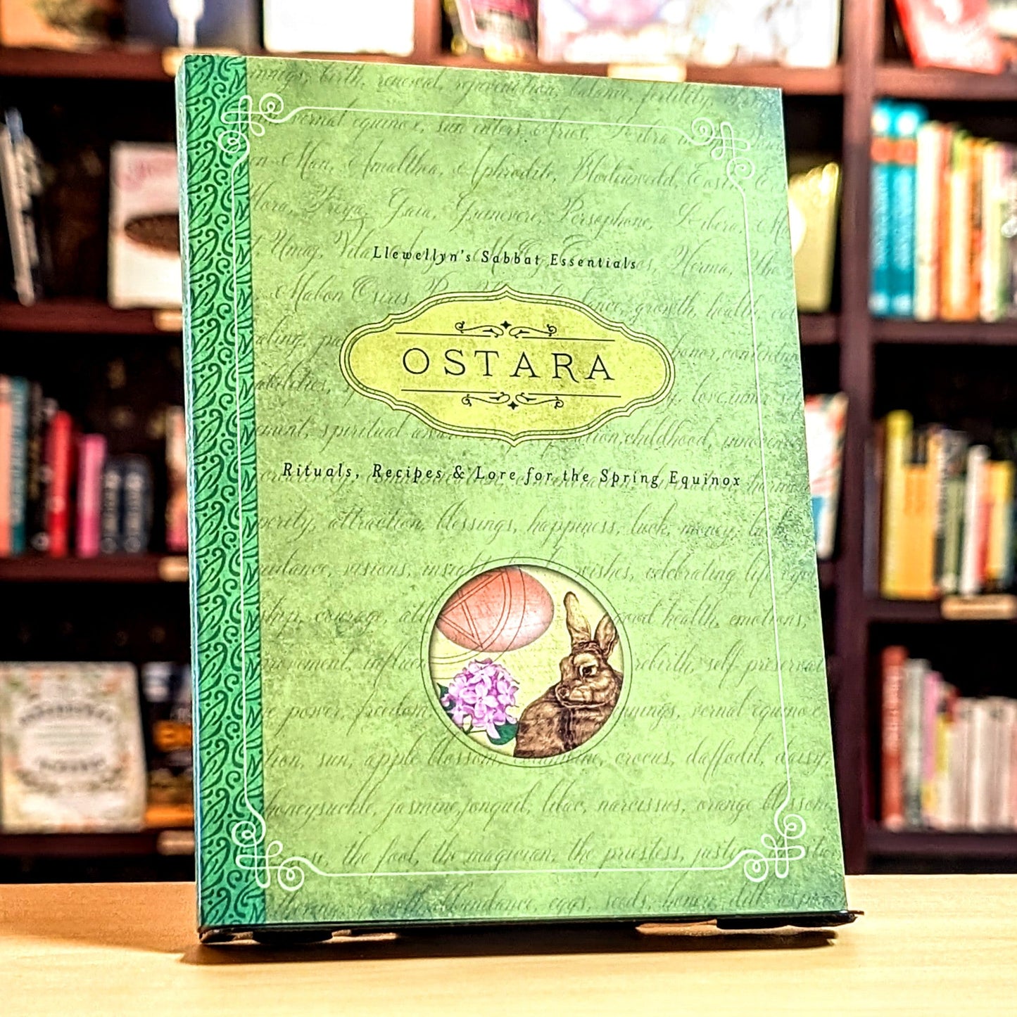 Ostara: Rituals, Recipes & Lore for the Spring Equinox (Llewellyn's Sabbat Essentials, 1)
