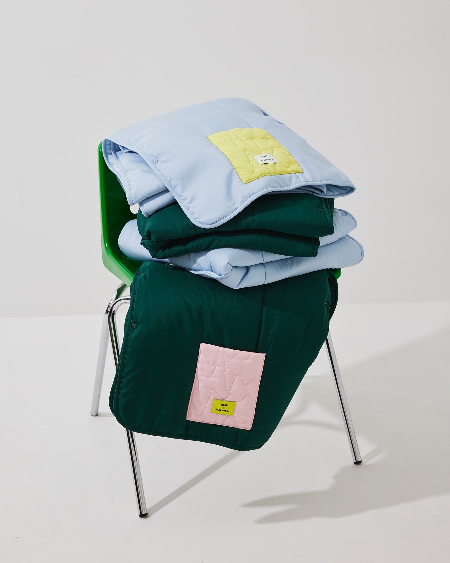 MSGM x Starbucks Collaboration Blanket-2