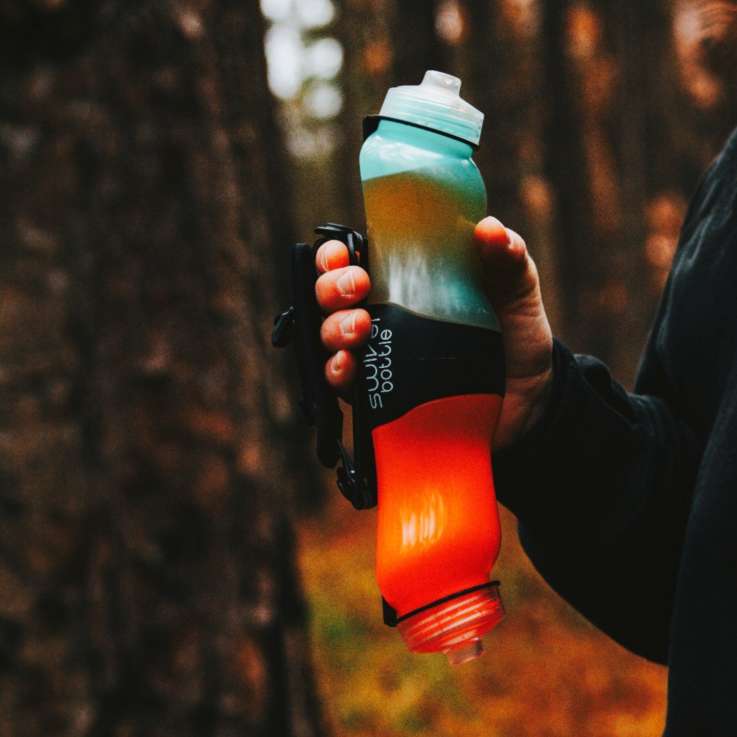 Swivel Bottle: The 2-in-1 Water Bottle For Runners