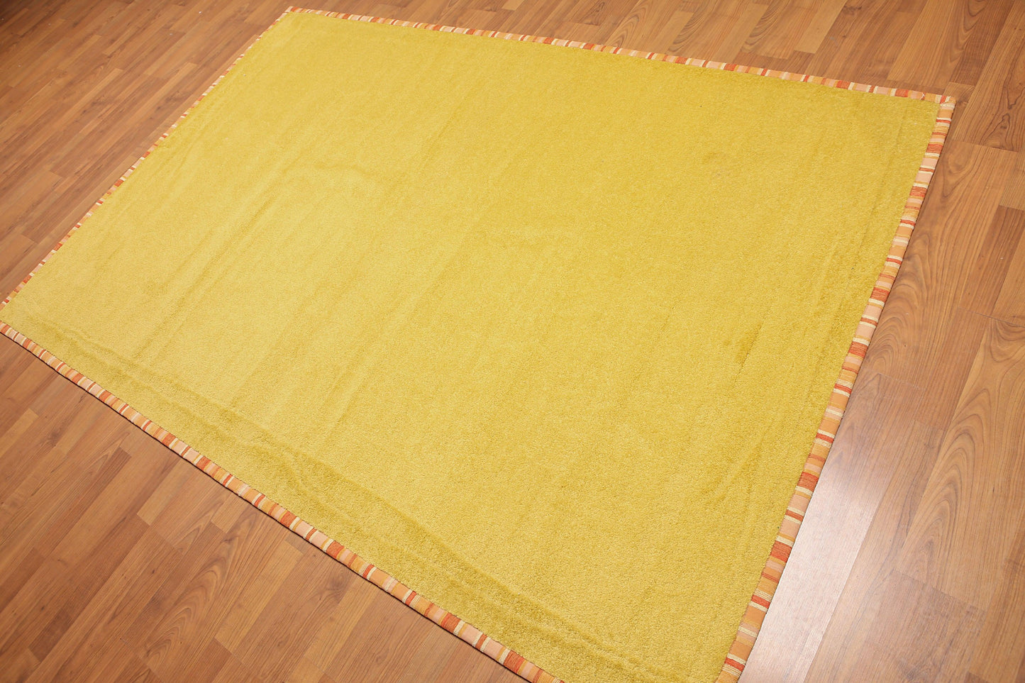 5'3" x 7'9" Modern 100% Polypropylene Area Rug Gold-0