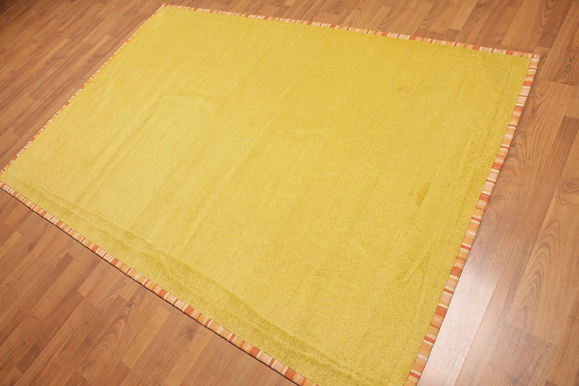 5'3" x 7'9" Modern 100% Polypropylene Area Rug Gold-0