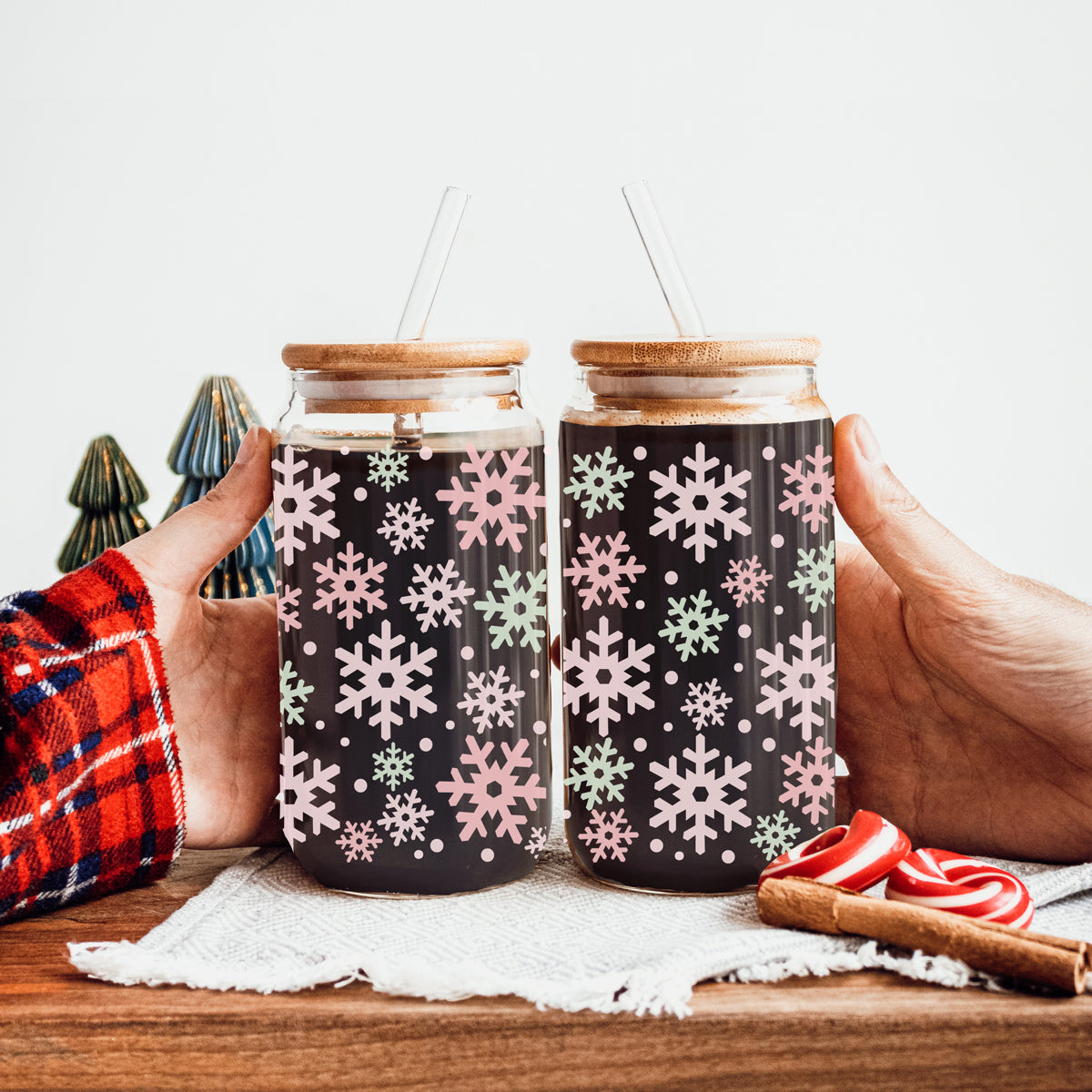 Pastel Snowflakes 17oz-3