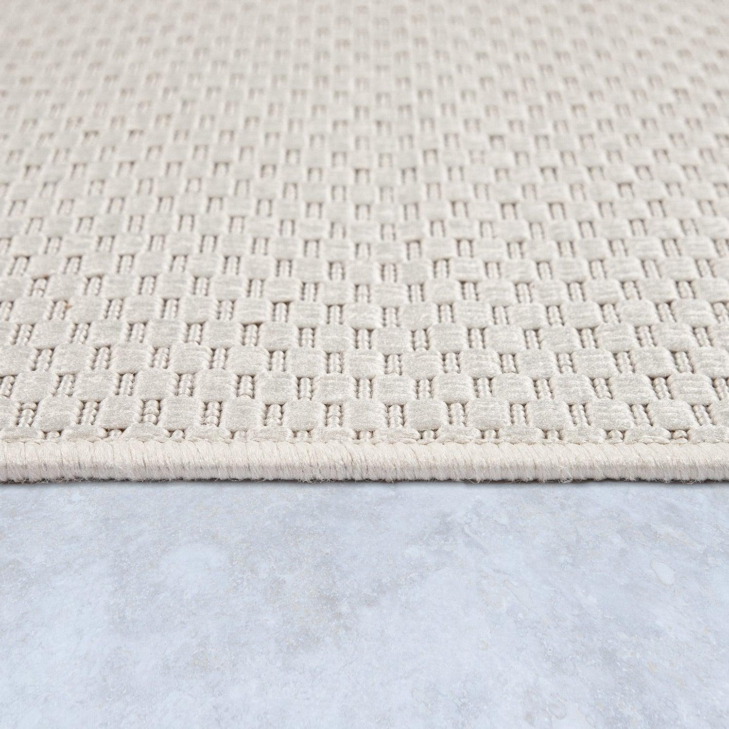 Solid Outdoor Rug for Patio or Balcony weatherproof in Mottled Cream-1
