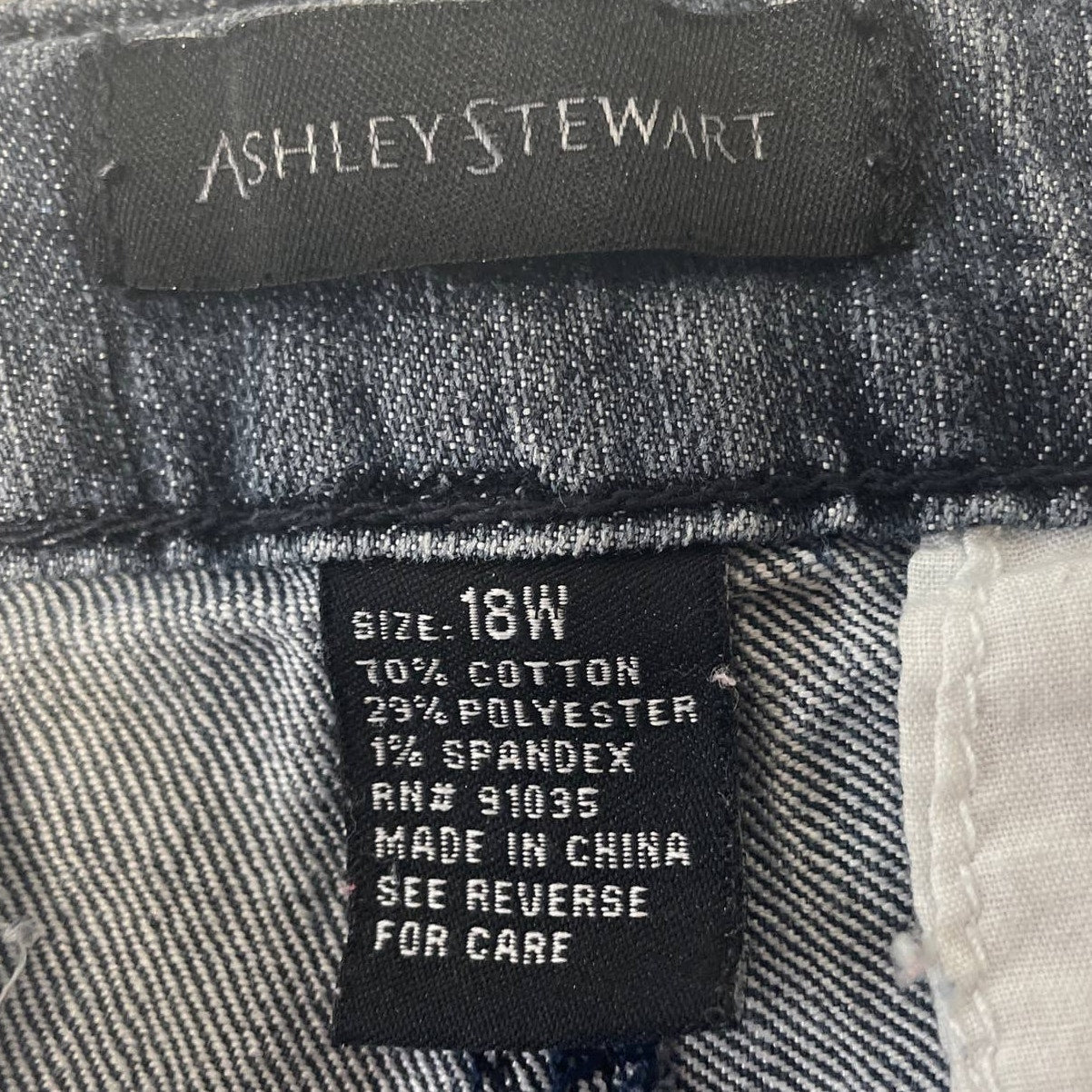 Ashley Stewart Size 18W Medium Wash Straight Leg Stretch Cotton Denim Blue Jeans