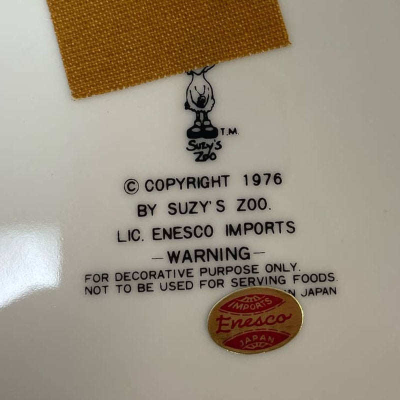 Vintage 1977 Suzy's Zoo Enesco We Wish You A Merry Christmas Ceramic Plate