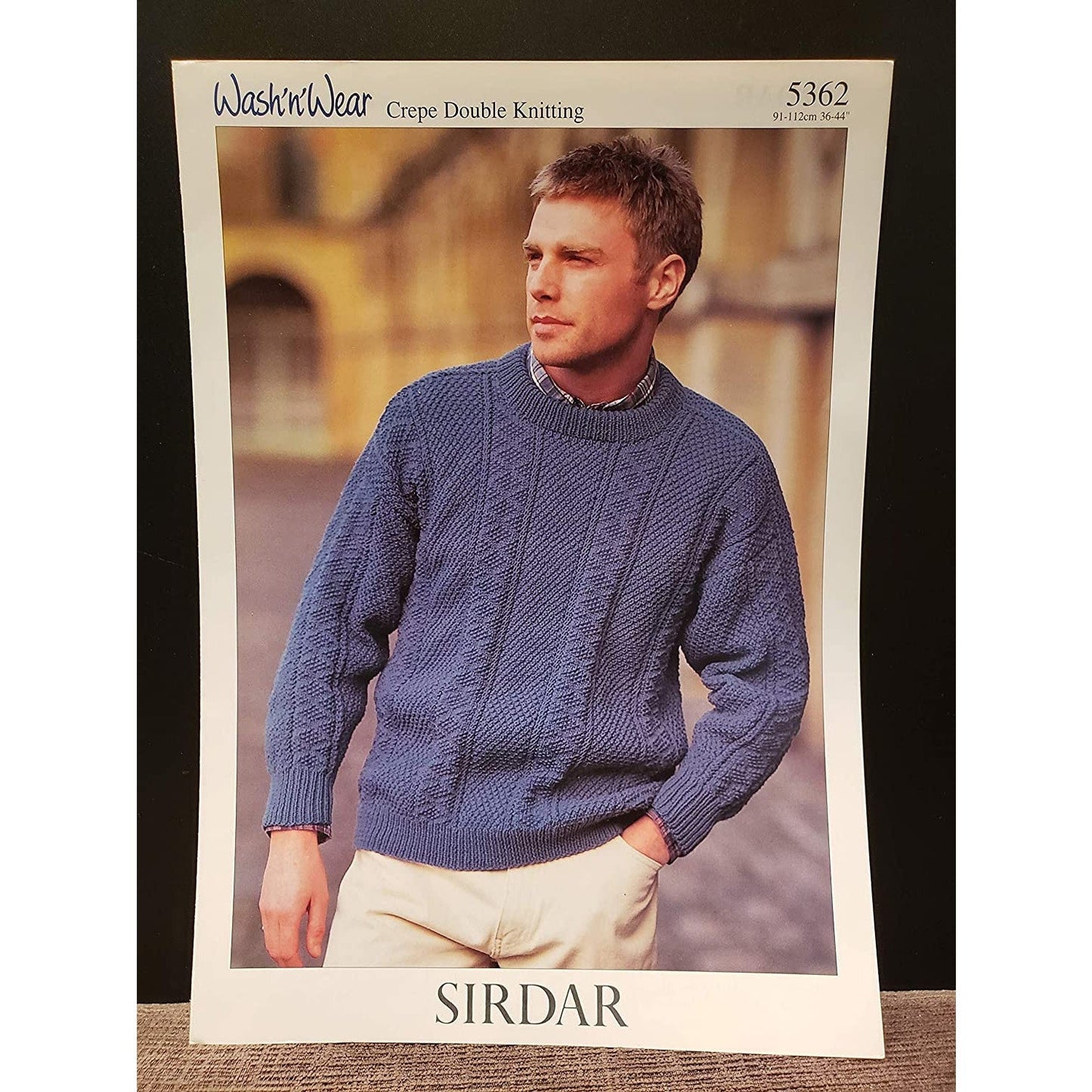 New Sirdar 5362 Wash N Wear Crepe Double Knitting Mens Pullover Sweater Pattern