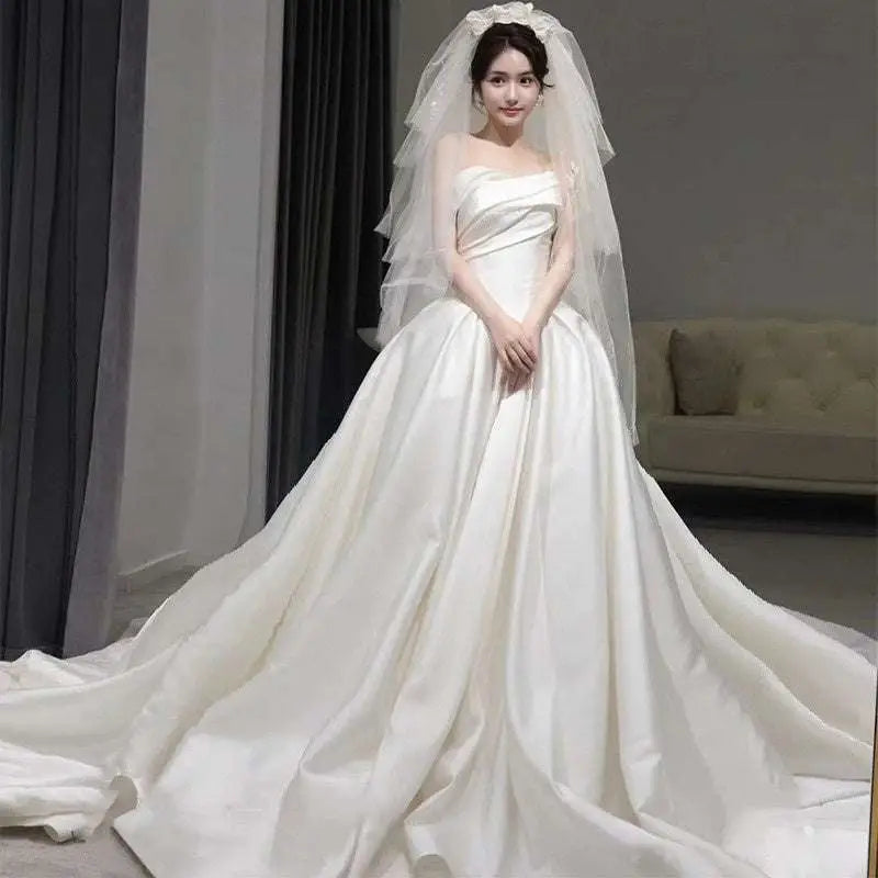 Temperament Princess Style French Satin Wedding Gown