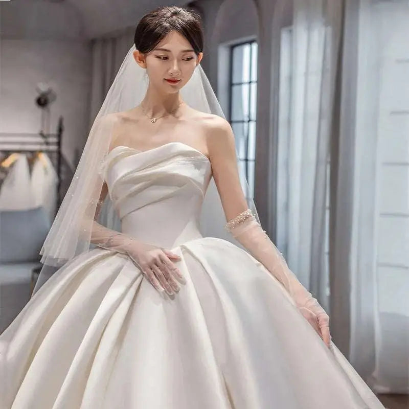 Temperament Princess Style French Satin Wedding Gown