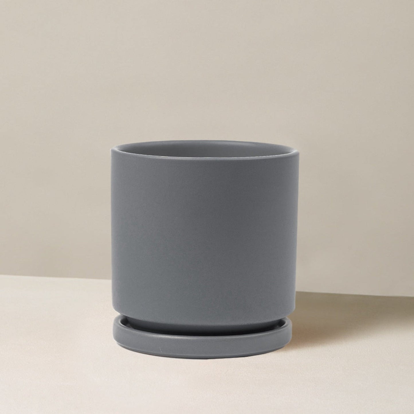Isabella Planter