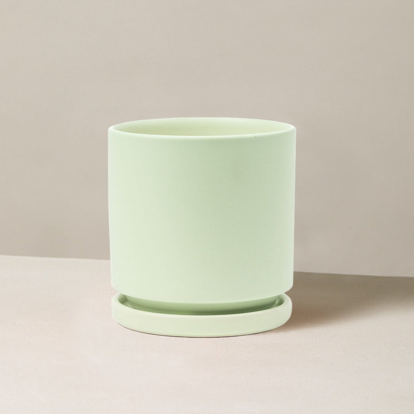 Isabella Planter