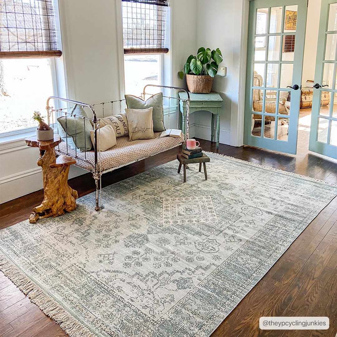 Undy Handmade Cotton-blend Rug-1