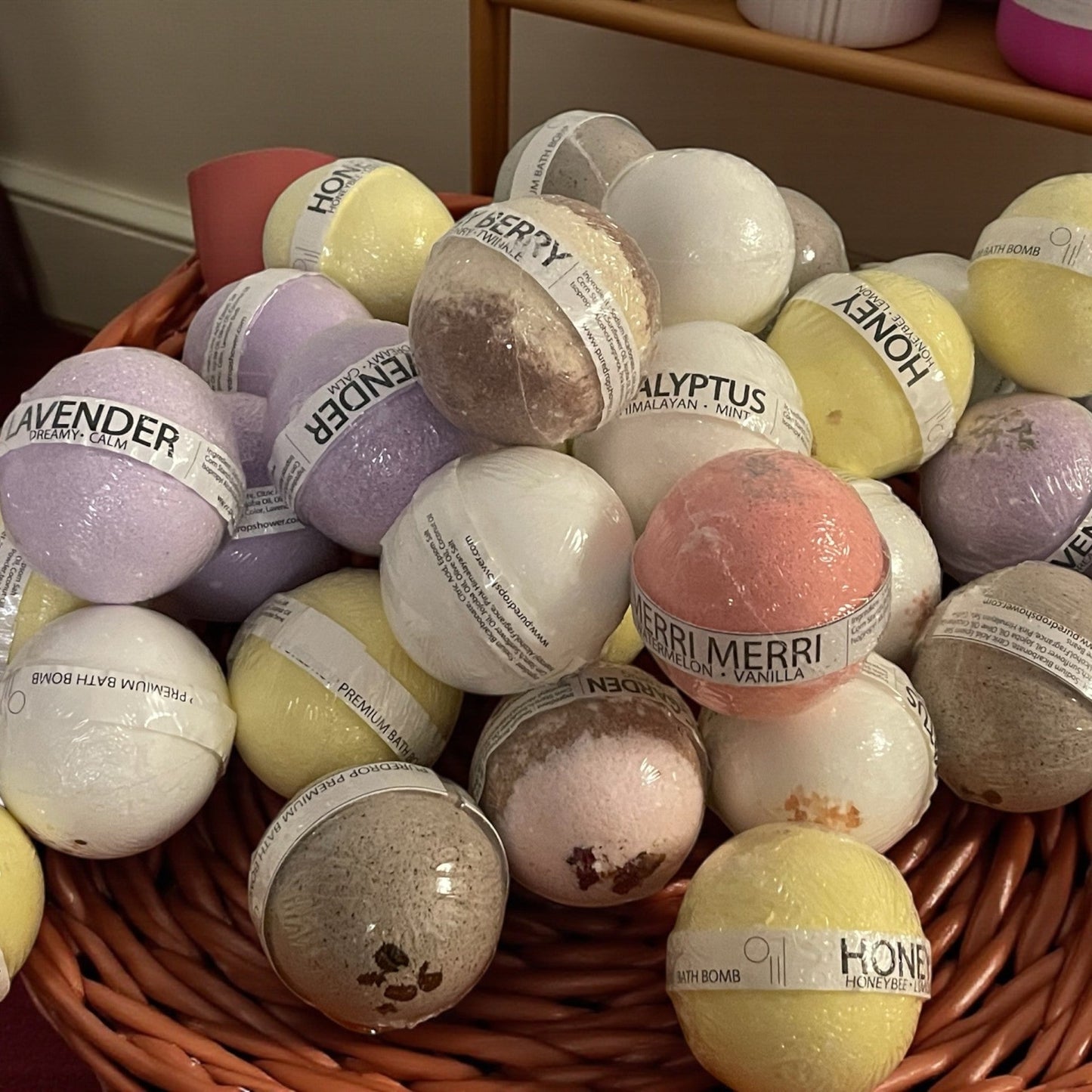 Marry Christmas Watermelon Vanilla Bath Bomb-3